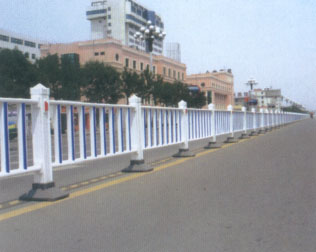 交通护栏